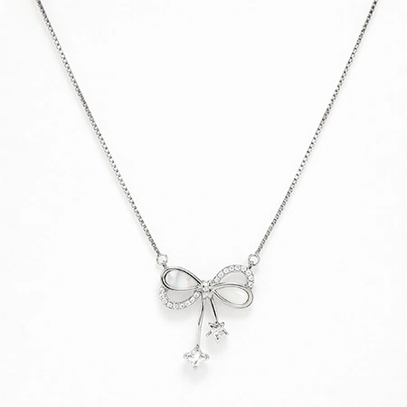 Chain Pendant Product Photoshoot